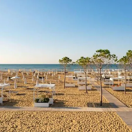 Spacious And Bright Flat With Swimming Pool - Beahost * Bibione