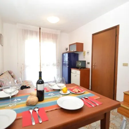 Apartamento Spacious And Bright Flat With Swimming Pool - Beahost