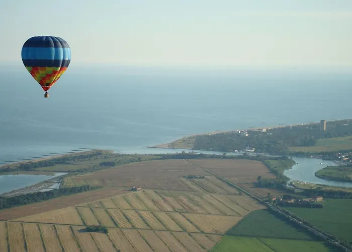 Spacious And Bright Flat With Swimming Pool - Beahost * 비비오네
