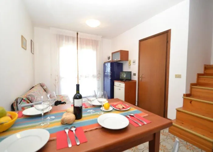 아파트 Spacious And Bright Flat With Swimming Pool - Beahost