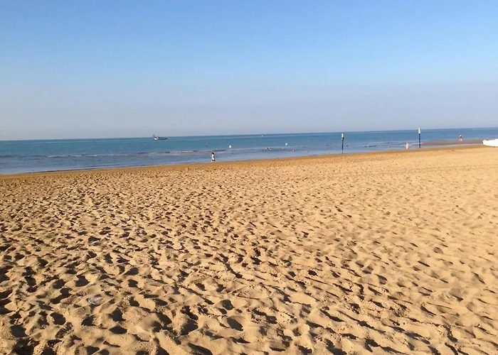 Spacious And Bright Flat With Swimming Pool - Beahost Bibione