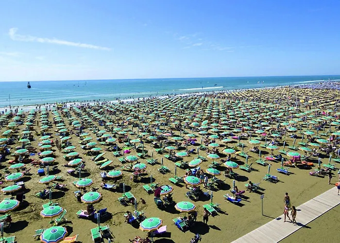 Spacious And Bright Flat With Swimming Pool - Beahost Bibione
