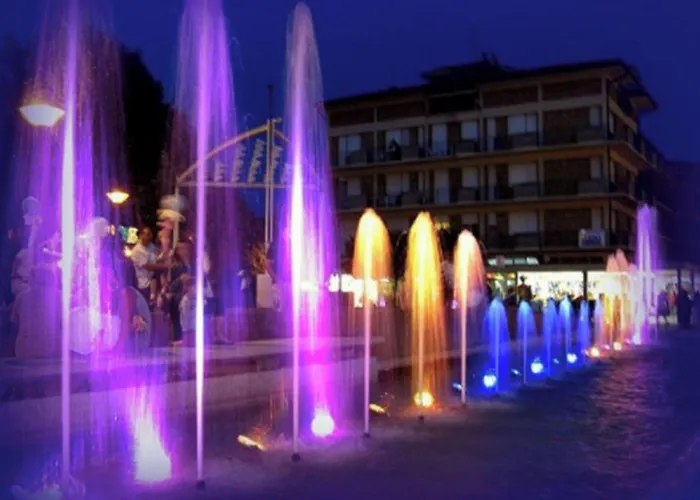 Spacious And Bright Flat With Swimming Pool - Beahost *