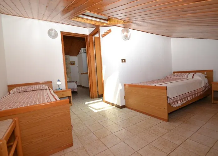 Spacious And Bright Flat With Swimming Pool - Beahost Appartement