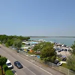 Apartment Spacious And Bright Flat With Swimming Pool - Beahost Bibione