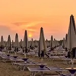 Spacious And Bright Flat With Swimming Pool - Beahost * Bibione